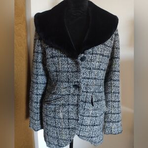 Hearts Of Palm Women's Size 8 Black and Gray Plaid Lined Jacket/Coat